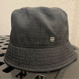 Givenchy black 4G logo bucket hat size 56